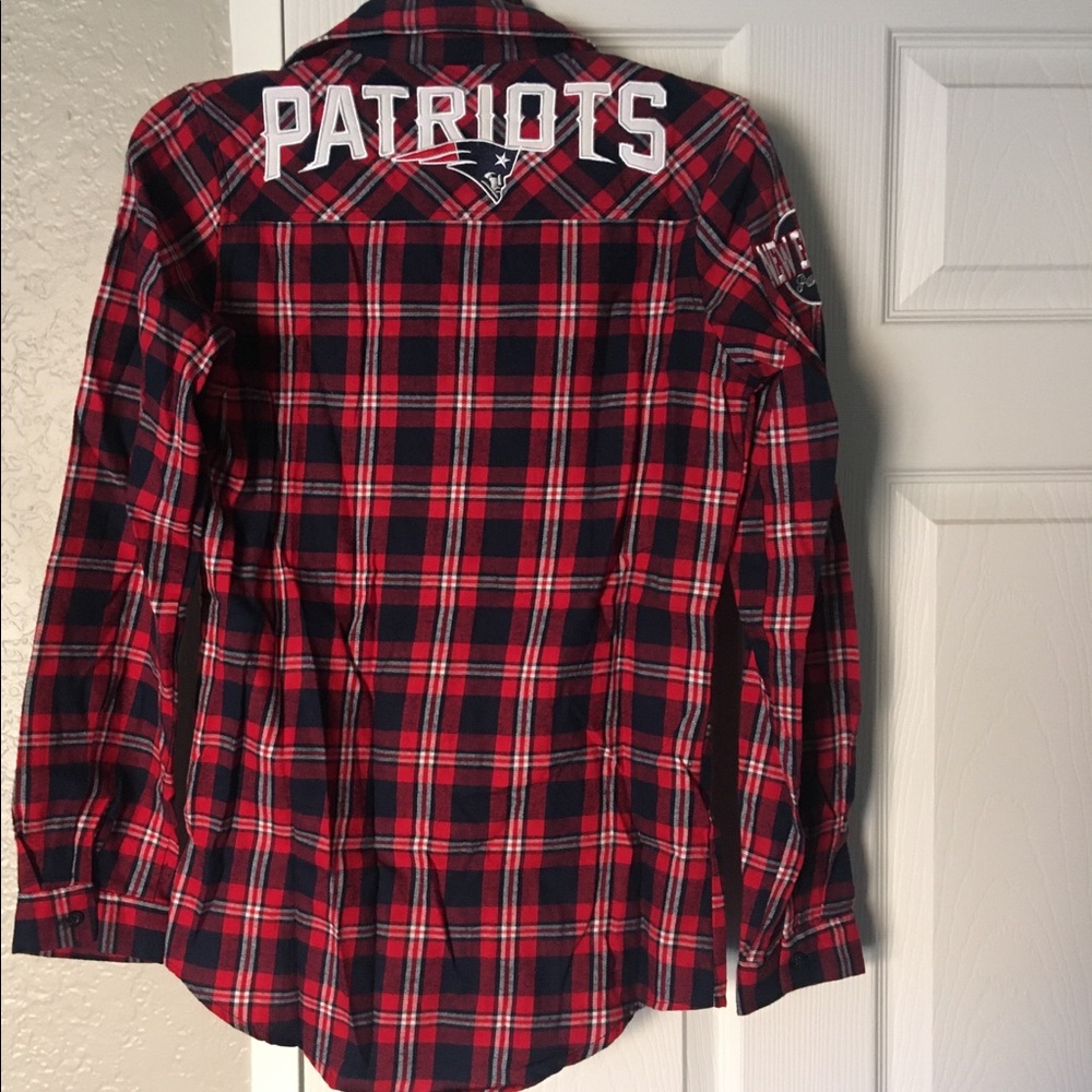New England Patriots Long Sleeve ButtonUp